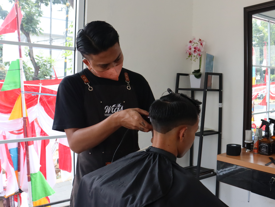 Raja Musa: Potong Rambut, Tingkatkan Percaya Diri di Cilacap